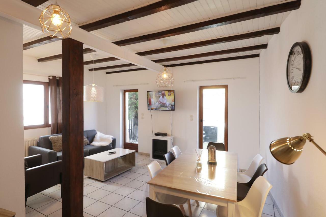 Maison Centre Jacuzzi Jardin Et Climatisation Holiday home *